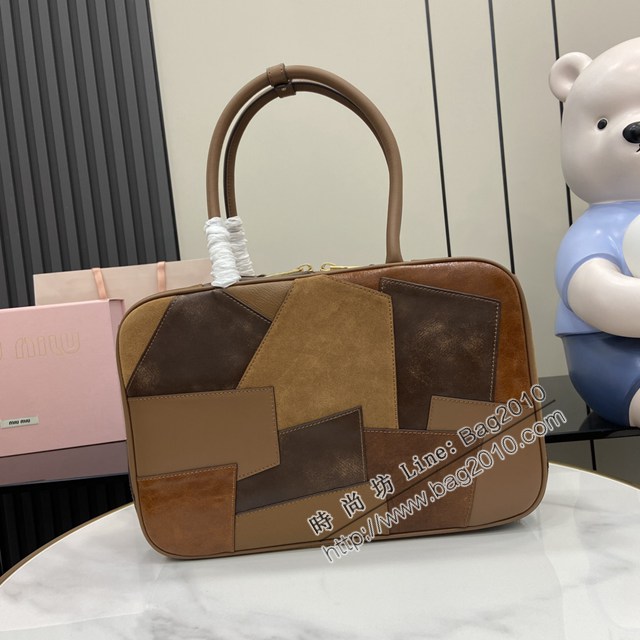 MIU MIU專櫃繆繆最新款小牛皮手提公事包 jh2740型號：5BB117